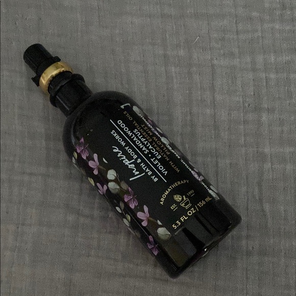 Bath Body Works Inspire~Violet Sandalwood Eucalyptus~Pillow Body Mist 5.3 oz~NEW - Picture 1 of 5